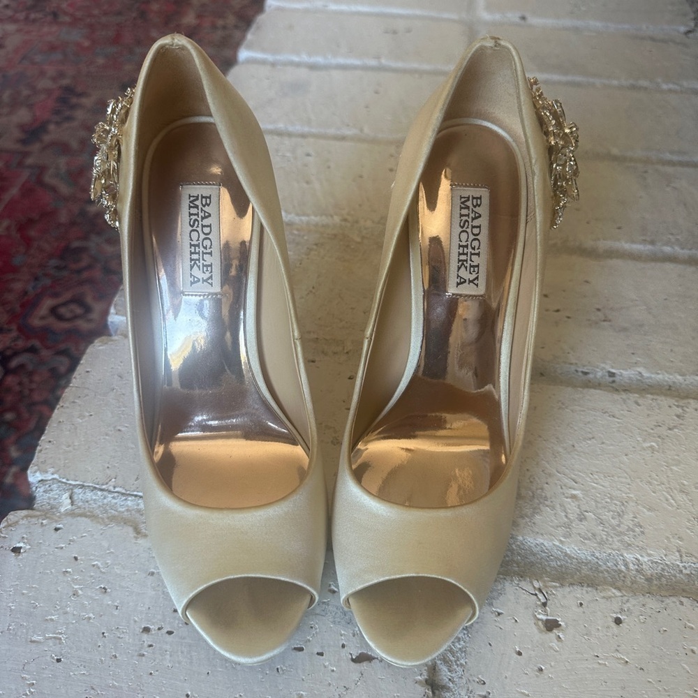 Badgley Mischka Cream Wedding Stilettos with Crystal Embellishments - Picture 3 of 8